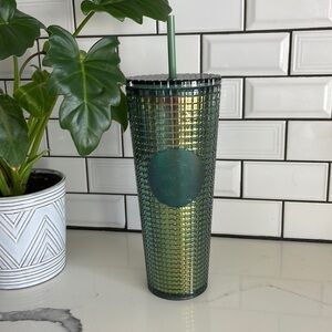 NWT Starbucks Fall 2022 Green ‘Rainforest Grid’ Iridescent Venti Tumblers 20 Oz